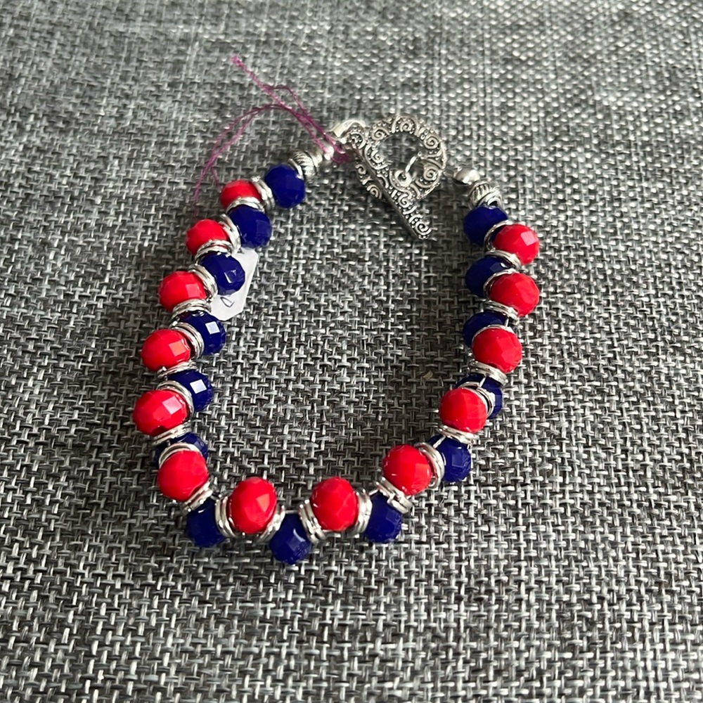 Glass dark blue purple red diamond cut beaded beads toggle silver tone bracelet